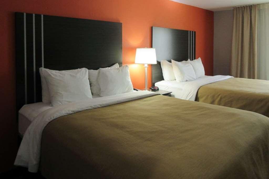 Quality Inn & Suites Fresno Northwest Oda fotoğraf